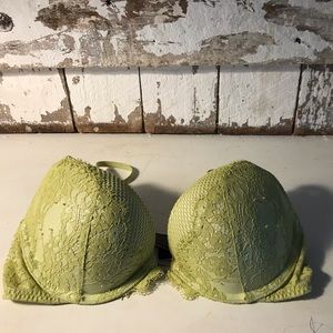 Victoria’s Secret Very Sexy Push Up NWOT 32C